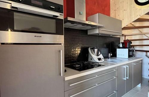 Saint-Denis-d'Oleron House | Maison calme avec terrasse à Saint-Denis-d'Oléron - 5 pers, proche plage et piste cyclable - FR-1-246A-205