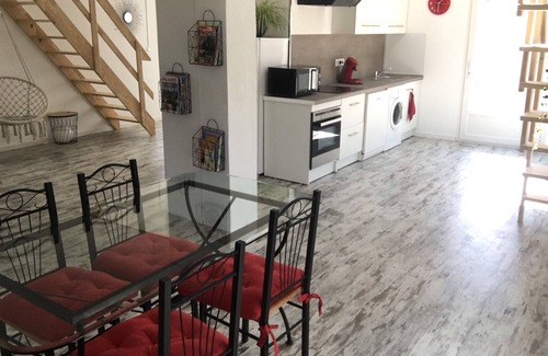 Serignan-du-Comtat House | Maison Chaleureuse au Pied du Massif D'uchaux