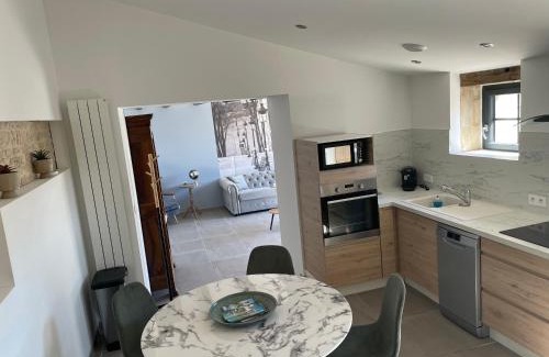 Saint-Gelais House | Maison chaleureuse avec parking sur place