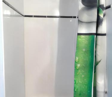 Tredaniel House | Maison charmante à Trédaniel avec jardin et terrasse