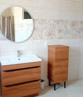 Sardieu Villa | Maison climatisée avec jardin à Sardieu 3km de la Côte St André