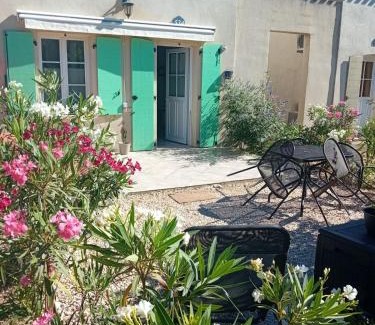 Gallargues-le-Montueux Resort | Maison coquette en Camargue