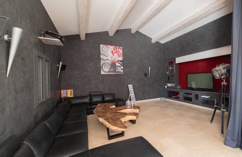 Salignac House | Maison D'exception 18 Couchages, Piscine, SPA