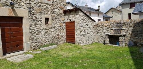 Saint-Pierre-dels-Forcats House | Maison de caractère en Pierre Cal Blanic