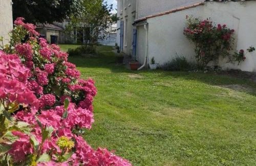 Gemozac House | maison de vacances de 16 a 22 personnes