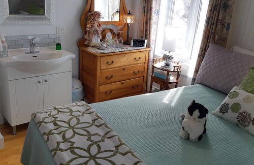 Cap-a-l'Aigle Bed & Breakfast | Maison des Lilas