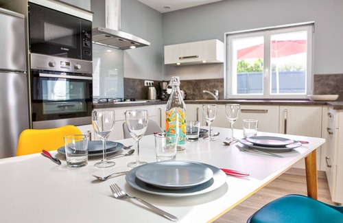 Cleder House | MAISON DES NAUFRAGÉS - Private Jacuzzi- Heated indoor pool -100m from the sea