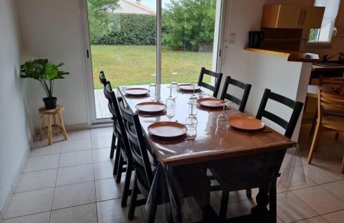 Brem Sur Mer House | Maison des Trèmières