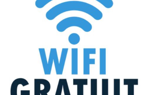 Montlucon House | Maison entière avec parking, garage et jardin