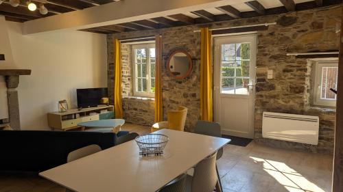 Quettehou House | Maison Normande proche de la mer et des lieux touristiques