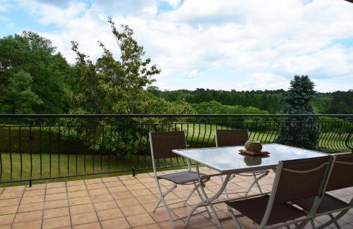 Blanquefort-sur-Briolance Villa | Maison pour 5 personnes à la campagne