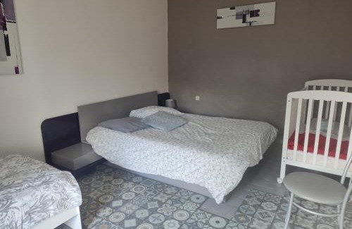 Lucay-le-Male House | Maison plain pied, 2 chambres, longère typique , fraiche, dans bourg avec tous commerces