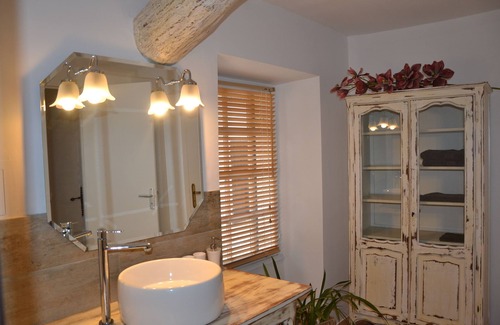 Besse-sur-Issole Bed & Breakfast | Maison Saint-Louis