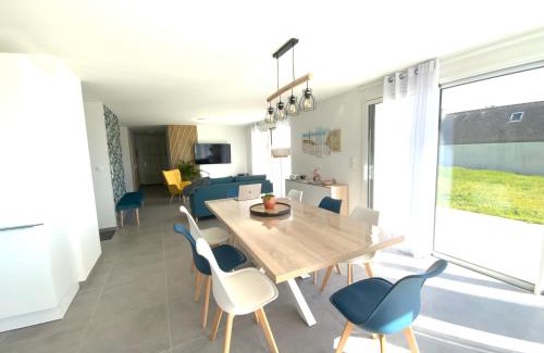 Poulgoazec Villa | Maison vue mer prés avec SPA près des plages