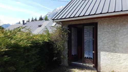 Allemond House | Maison vue Montagne avec jardin