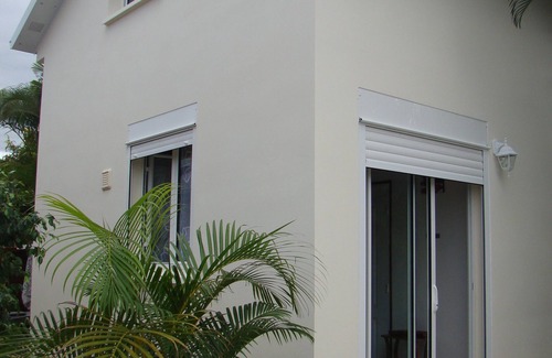 Saint-Pierre House | Maisonette with mezzanine, air conditioning, private closed parking, wifi internet, quiet.
