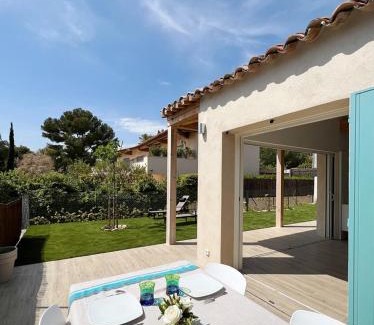 La Croix-Valmer Villa | Maisonnette avec 2 chambres climatisée en face de la plage de Gigaro