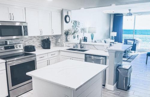 Long Beach House | Majestic Resort 505 with RESERVED parking on 3rd Floor Walk-Over