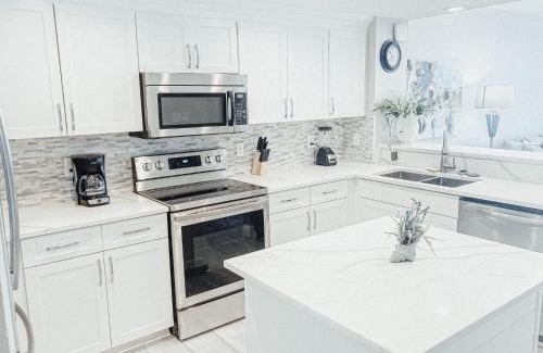 Long Beach House | Majestic Resort 505 with RESERVED parking on 3rd Floor Walk-Over