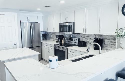 Long Beach House | Majestic Resort 505 with RESERVED parking on 3rd Floor Walk-Over