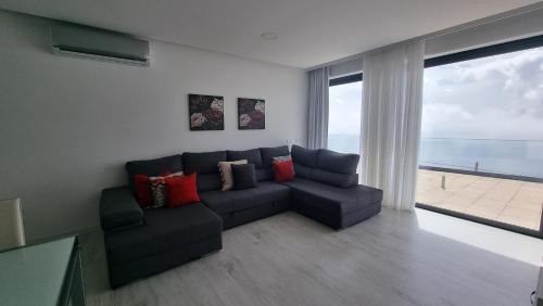 Paul do Mar Villa | Majestic Seaview Villa