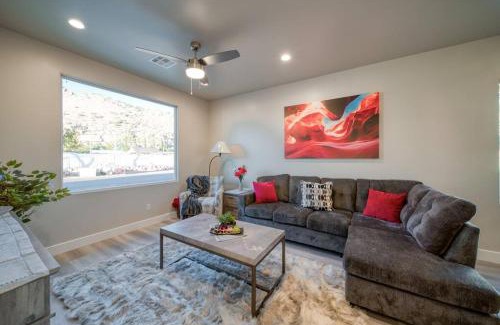 Hildale House | Majestic Zion Cottage with hot tub in Hildale
