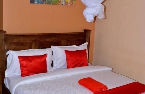 Kampala Hotel | Mak Cottages