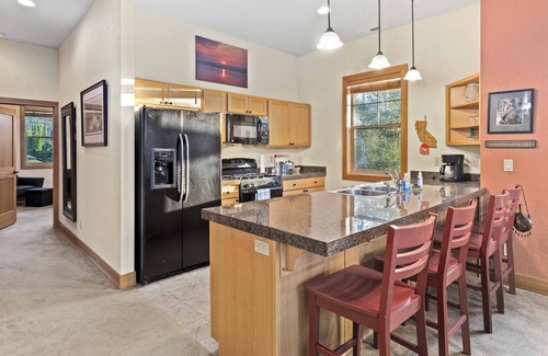 Dover Bay Condo | Make yourself at home in this large 2 bedroom/2bath condo at Dover Bay.