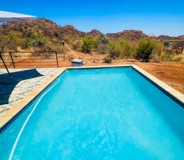 Makhuduthamaga Villa | Makgobelo Lodge -The White House - Solar powered
