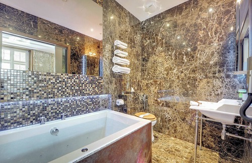 Karlikowo Hotel | Mala Anglia Deluxe Rooms & SPA
