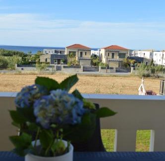 Maleme Apartment | Maleme ocean front serenity