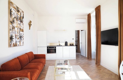 Chartres Apartment | Maleyssie Les Suites