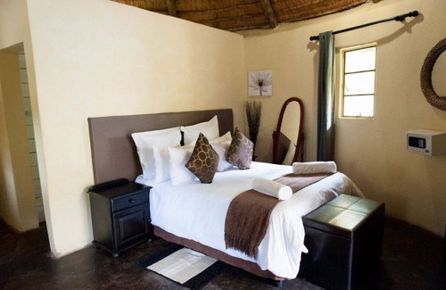 Butha Buthe Hotel | Maliba Lodge Riverside Hut