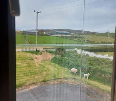 Malin House | Malin Head - House - Sleeps 16 - Pet Friendly