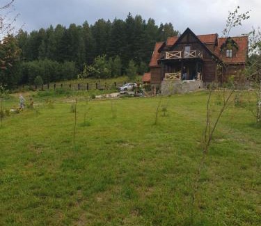 Jeziorany House | Malowniczy Zakątek w Dercu
