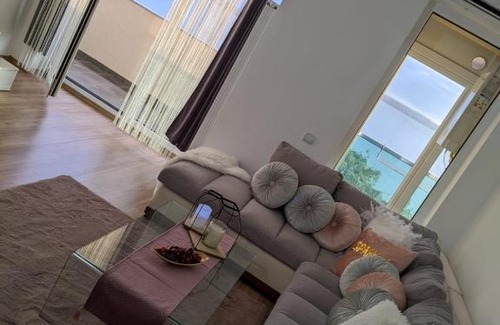 Constanta Apartment | Mamaia centru Kids friendly apartament