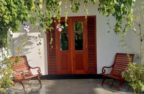 Hikkaduwa Bed & Breakfast | Mandara Rest