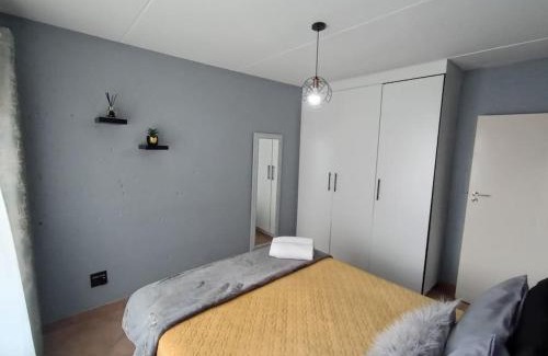 Boksburg Apartment | Maneli 69