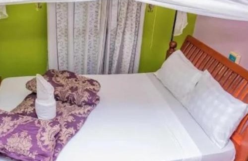 Boma la Ngombe Cabin | Mango Lodge