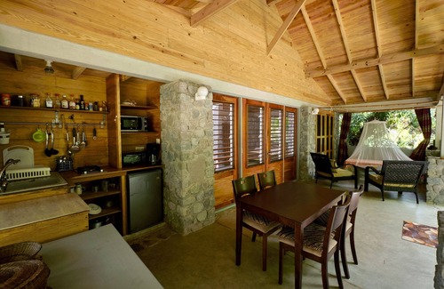 La Plaine Villa | Mango riverside cottage