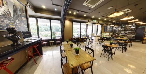 Damansara Perdana Hotel | Manhattan Business Hotel Damansara Perdana
