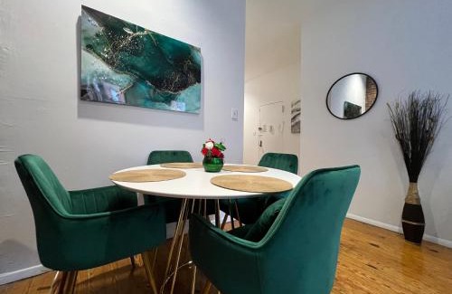 Lincoln Square Apartment | Manhattan Gem