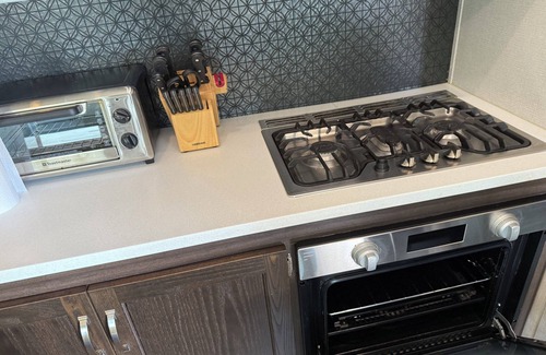 Dunnville House | Manitland Shores Resort campground & RV Trailer Park