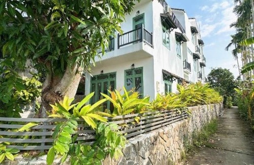 Cam Chau Hotel | Manling Retreat Hoi An : Deluxe Double Room with Balcony