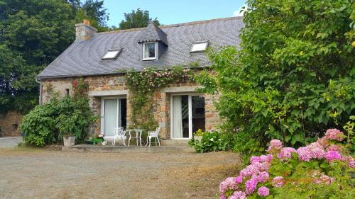 Saint-Clet House | Manoir de Kerguezennec Holiday Home