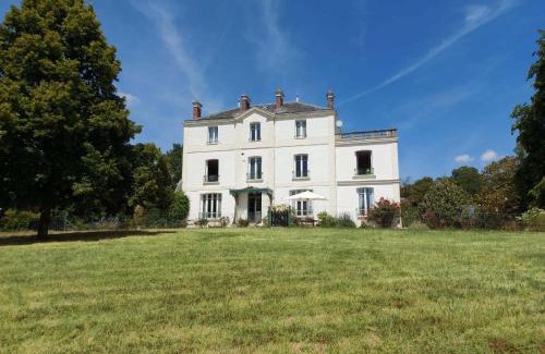 Villevaude Bed & Breakfast | Manoir Le Parc near Paris & Disneyland