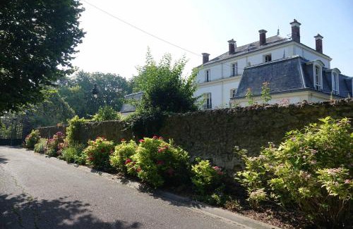 Villevaude Bed & Breakfast | Manoir Le Parc near Paris & Disneyland