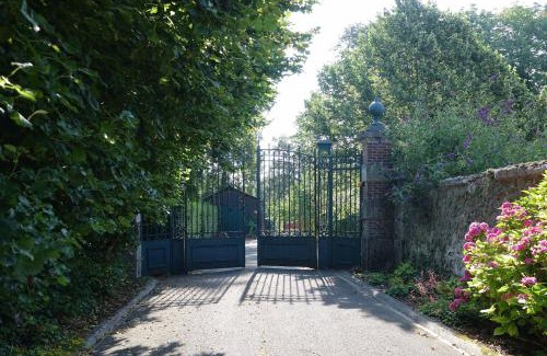 Villevaude Bed & Breakfast | Manoir Le Parc near Paris & Disneyland