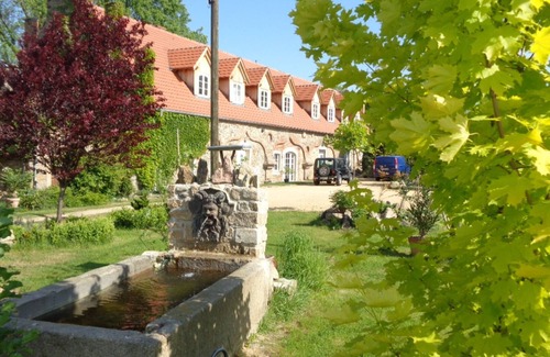 Vierkirchen Apartment | Manor at the moated castle