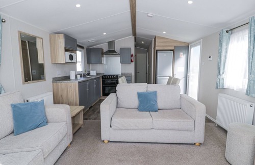 Maryport Cottage | MANOR HOUSE PLATINUM 3 BEDROOM (16E), family friendly in Aspatria